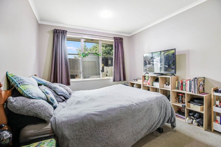 Photo of property in 1/114 Old Farm Road, Hamilton East, Hamilton, 3216