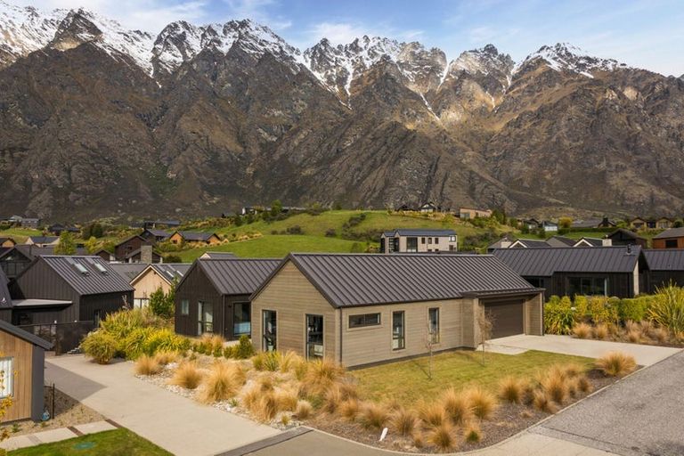 Photo of property in 4 Polperro Court, Jacks Point, Queenstown, 9371