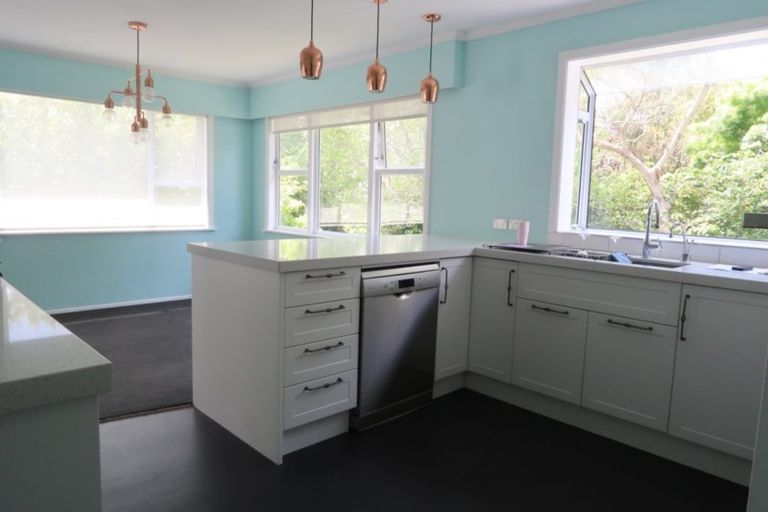 Photo of property in 78 Oriel Avenue, Tawa, Wellington, 5028