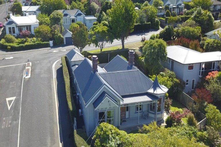 Photo of property in 1 Alison Crescent, Belleknowes, Dunedin, 9011