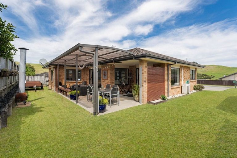 Photo of property in 4 Gina Way, Welcome Bay, Tauranga, 3112