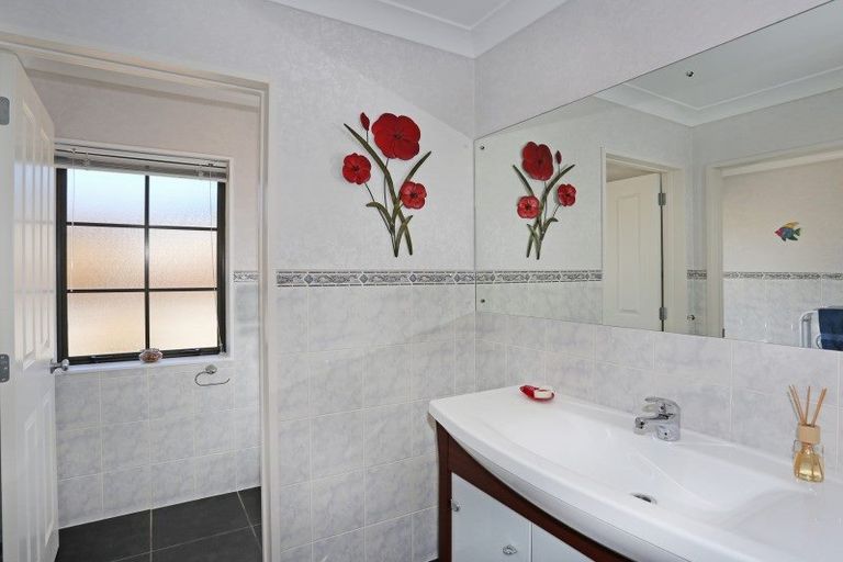 Photo of property in 31 Monument Road, Clevedon, Papakura, 2582