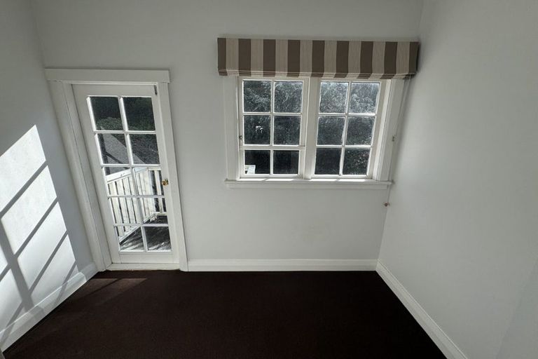 Photo of property in 14 Glen Road, Kelburn, Wellington, 6012