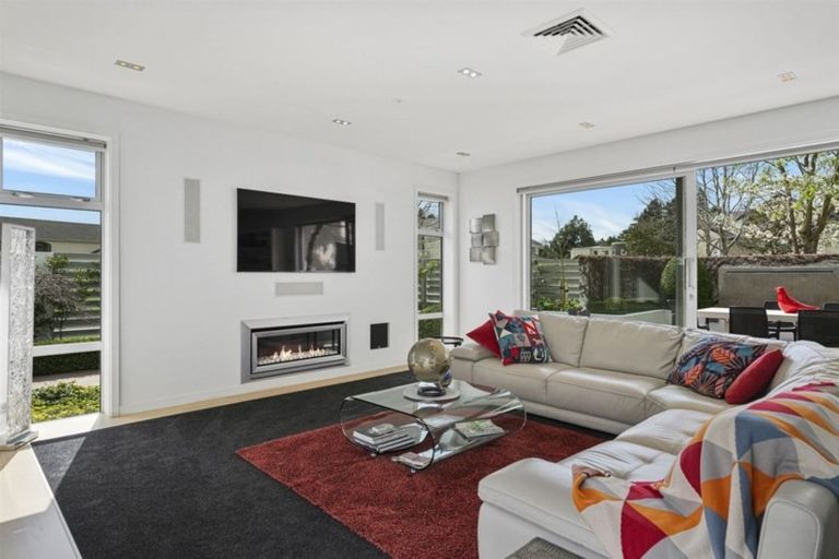 Photo of property in 31 Chateau Drive, Burnside, Christchurch, 8053