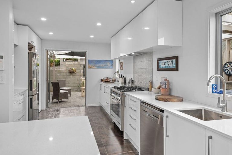 Photo of property in 24 Shoebridge Crescent, Ngunguru, Whangarei, 0173