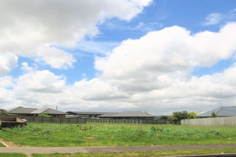 Photo of property in 8 Cloverlea Place, Pukekohe, 2120