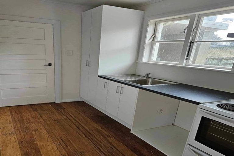 Photo of property in 125 Oxford Terrace, Epuni, Lower Hutt, 5011