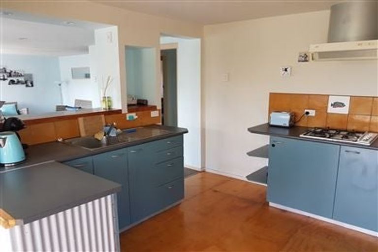 Photo of property in 30 Holton Road, Amberley, 7481