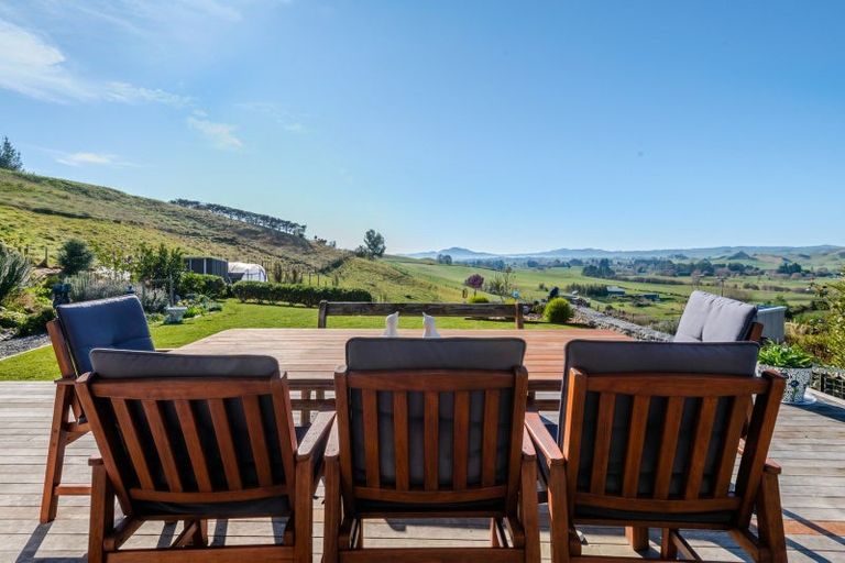 Photo of property in 8 Country Lane, Waipawa, 4210