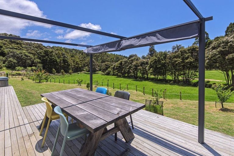 Photo of property in 241a Hailes Road, Whananaki, 0181