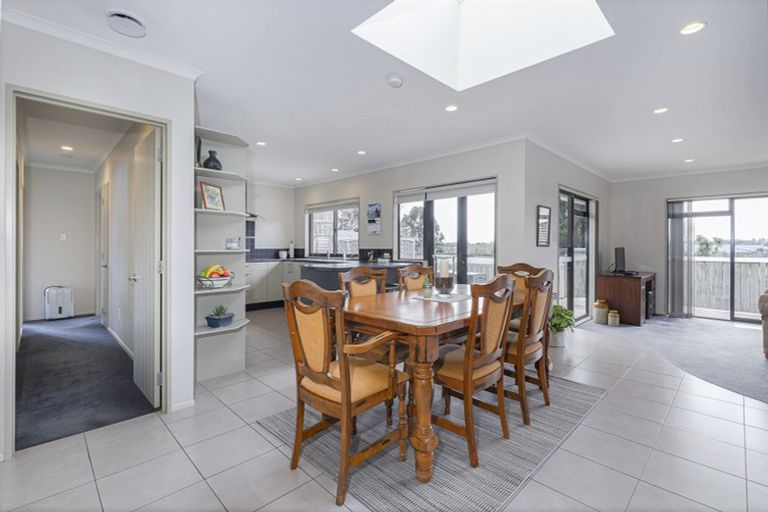 Photo of property in 51 Youngs Road, Papakura, 2110