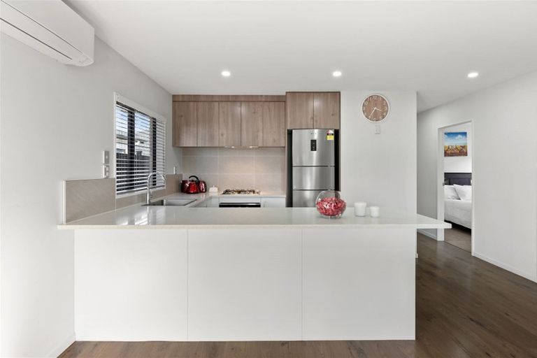 Photo of property in 8 Silver Beech Street, Takanini, 2110