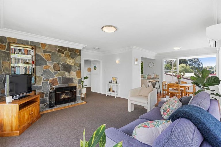 Photo of property in 19 Mcclintock Road, Massey, Auckland, 0614