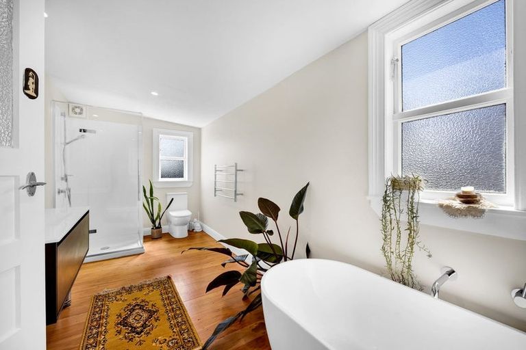 Photo of property in 67 Govett Avenue, Frankleigh Park, New Plymouth, 4310