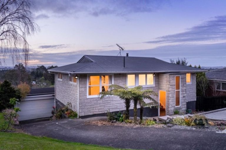 Photo of property in 468 Don Buck Road, Massey, Auckland, 0614