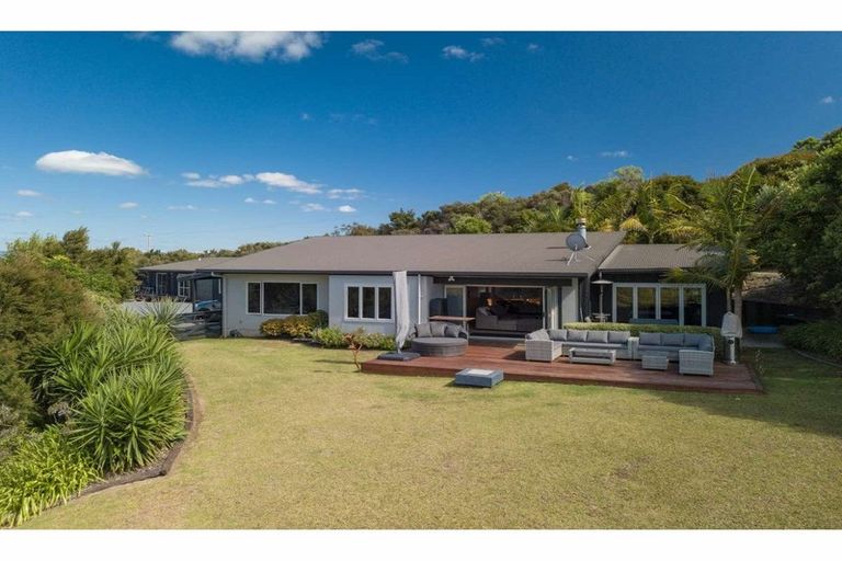 Photo of property in 240 Wharau Road, Kerikeri, 0293