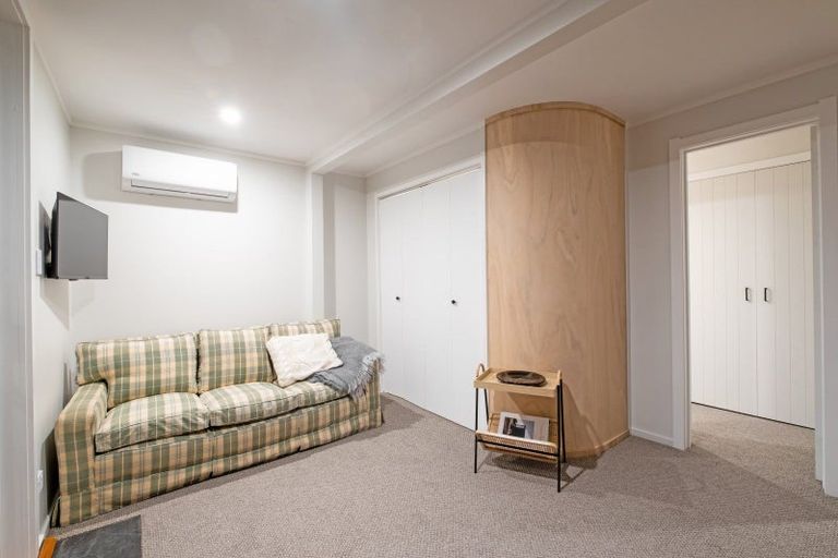 Photo of property in 2 Convent Road, Bluff Hill, Napier, 4110