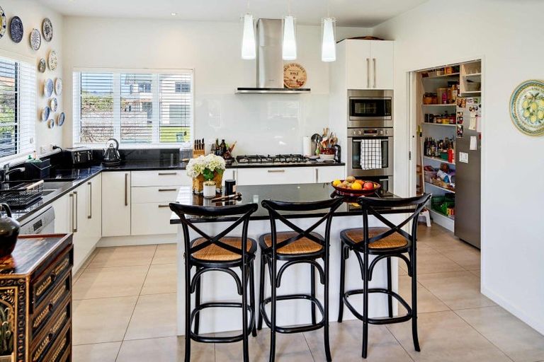 Photo of property in 21 Pendennis Point, Camborne, Porirua, 5026