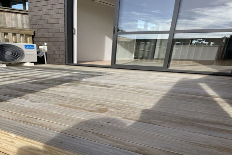 Photo of property in 4/62 Highland Drive, Highland Park, Auckland, 2010