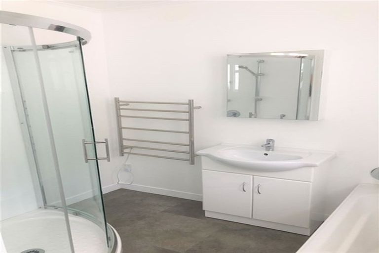 Photo of property in 10 Voltaire Street, Karori, Wellington, 6012