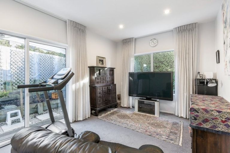Photo of property in 26 Seaview Crescent, Hatfields Beach, Orewa, 0931