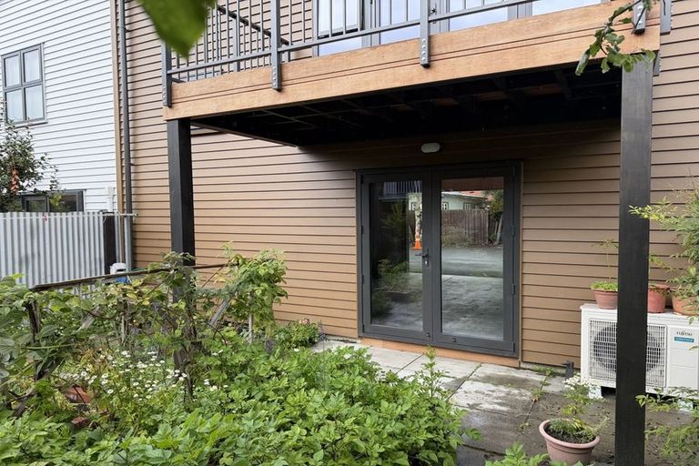 Photo of property in 4/25 Grove Road, Addington, Christchurch, 8024