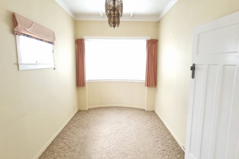 Photo of property in 19 Omagh Avenue, Papatoetoe, Auckland, 2025