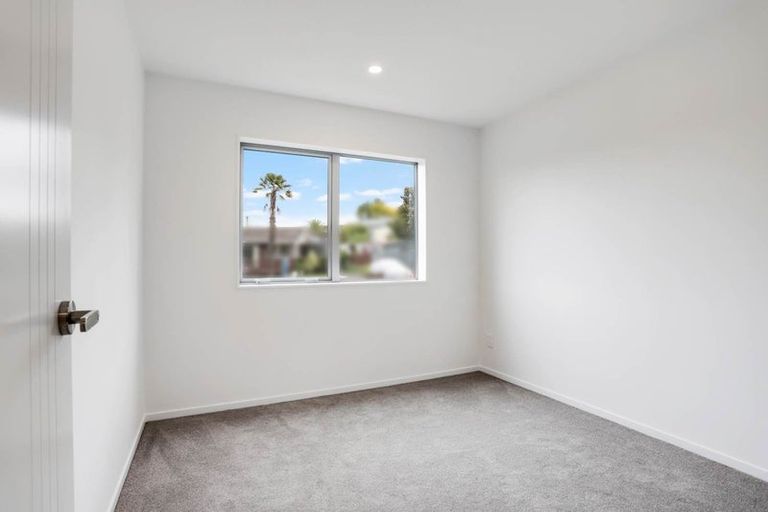 Photo of property in 19e Chislehurst Street, Henderson, Auckland, 0612