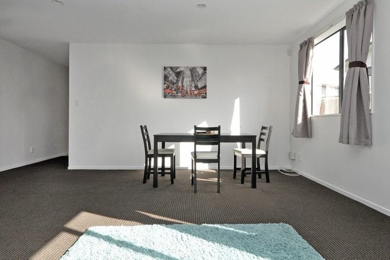 Photo of property in 56 Woodbank Drive, Glen Eden, Auckland, 0602