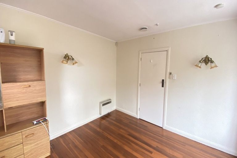 Photo of property in 103 Bolton Street, Blockhouse Bay, Auckland, 0600