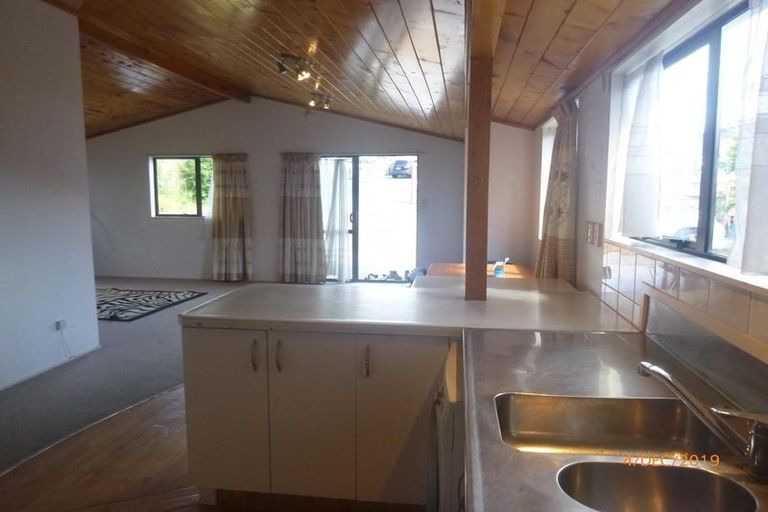 Photo of property in 13 Muriel Place, Ranui, Auckland, 0612