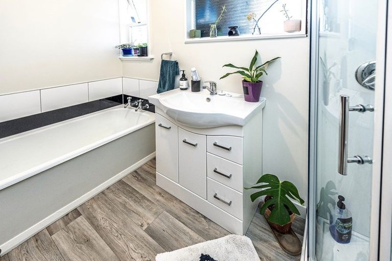 Photo of property in 6 Glenn Street, Castlecliff, Whanganui, 4501