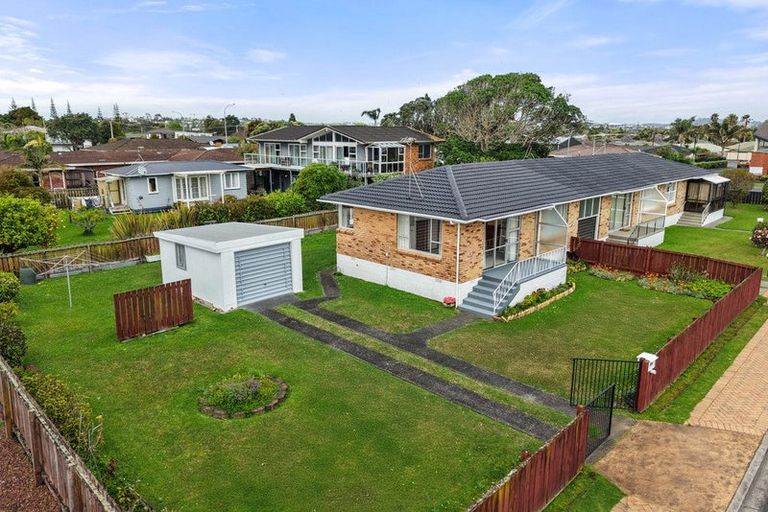 Photo of property in 3/26 Moana Avenue, Orewa, 0931