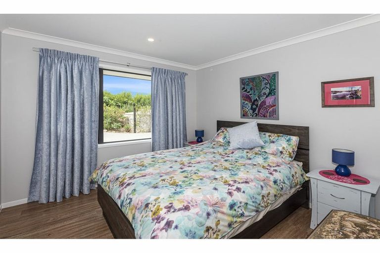 Photo of property in 21 Capstone Place, Te Kamo, Kamo, 0185