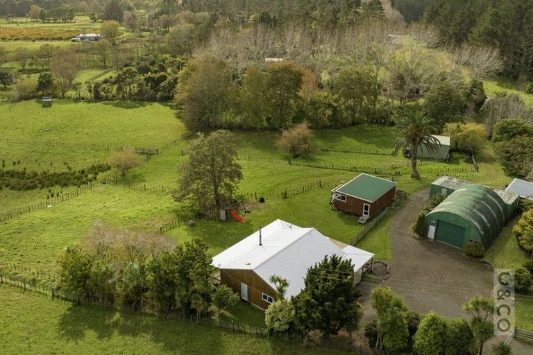 Photo of property in 293 Ararimu Valley Road, Helensville, Waimauku, 0882