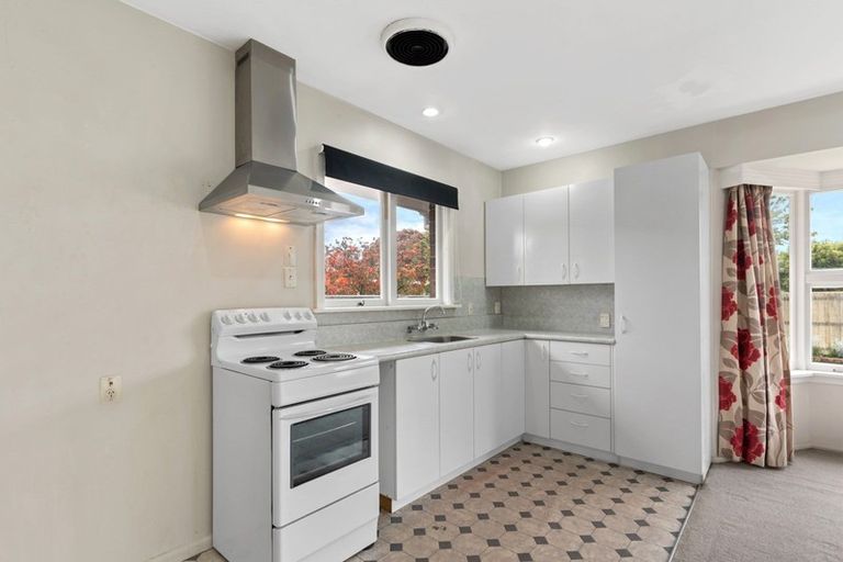 Photo of property in 4 Dunstan Crescent, Hornby, Christchurch, 8042