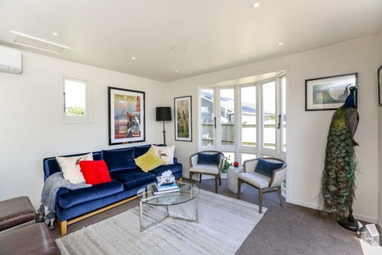 Photo of property in 180 Brooklands Road, Vogeltown, New Plymouth, 4310