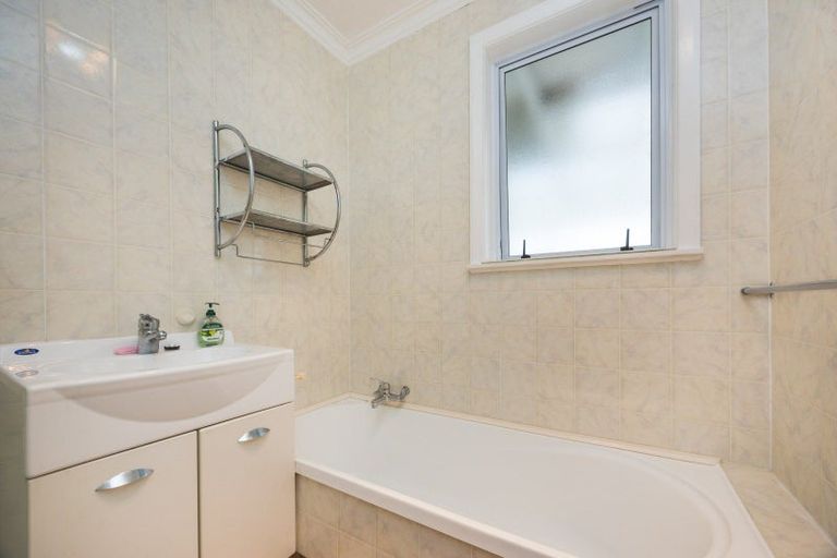 Photo of property in 196 Cambridge Street, Levin, 5510