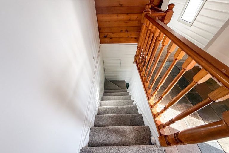 Photo of property in 8 Ngahere Views, Orewa, 0931