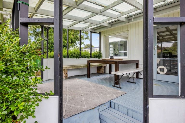 Photo of property in 14 Dives Avenue, Hawera, 4610