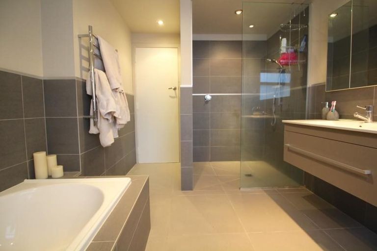 Photo of property in 1/16 Willis Street, Torbay, Auckland, 0630