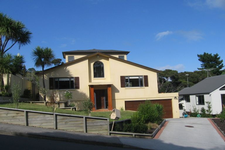 Photo of property in 90 Balmain Road, Chatswood, Auckland, 0626