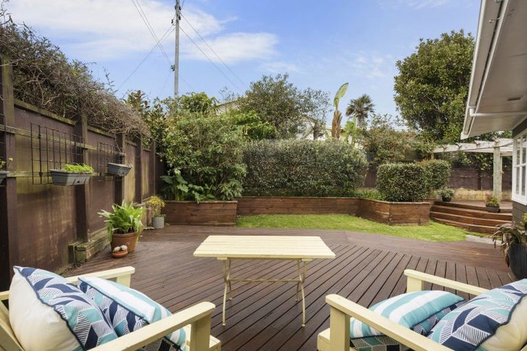 Photo of property in 97 Wallace Road, Mangere Bridge, Auckland, 2022