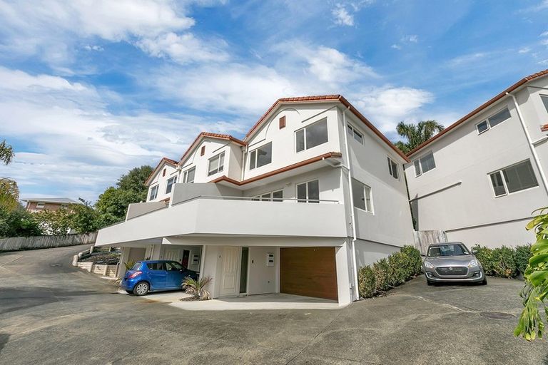Photo of property in 3/48a Exmouth Road, Northcote, Auckland, 0627