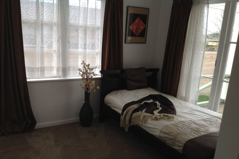 Photo of property in 9 Sylvan Crescent, Te Atatu South, Auckland, 0610