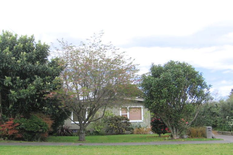 Photo of property in 71 Taupo View Road, Taupo, 3330