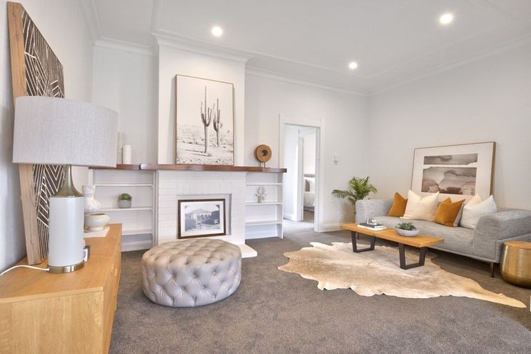 Photo of property in 15 Te Atatu Road, Te Atatu South, Auckland, 0610