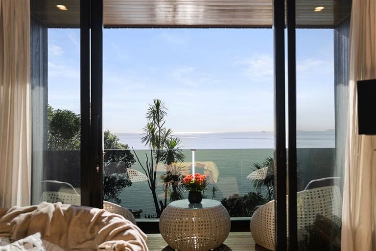 Photo of property in 123a Churchill Road, Rothesay Bay, Auckland, 0630