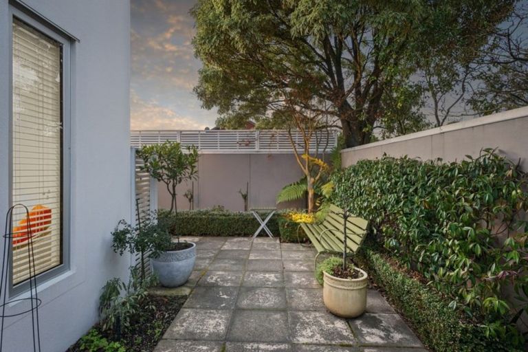 Photo of property in 6/22 Stoneyhurst Street, St Albans, Christchurch, 8014