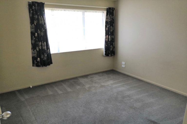 Photo of property in 1 Tir Conaill Avenue, Flat Bush, Auckland, 2019